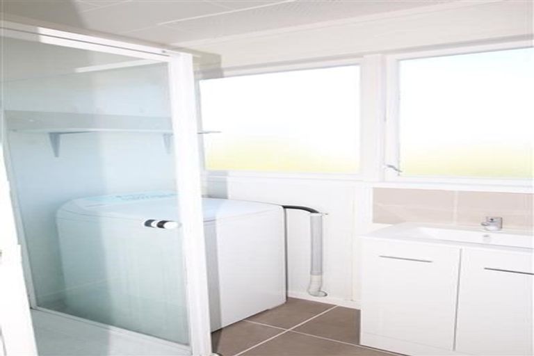 Photo of property in 1/34 Glendale Road, Glen Eden, Auckland, 0602