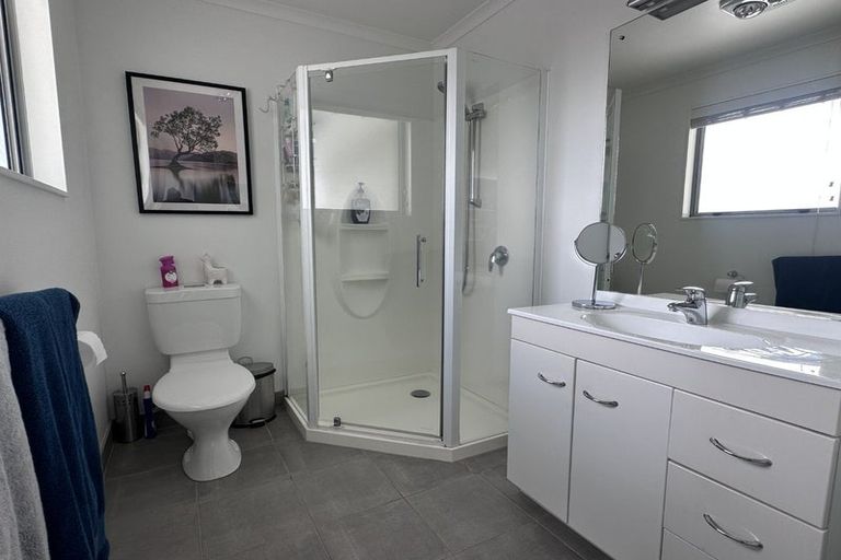 Photo of property in 10 Aberley Road, Schnapper Rock, Auckland, 0632