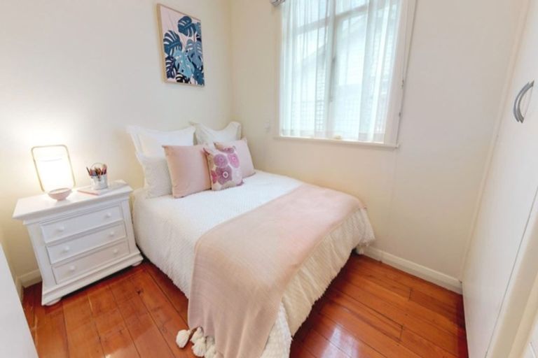 Photo of property in 237 The Esplanade, Petone, Lower Hutt, 5012