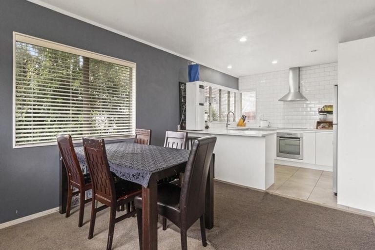Photo of property in 26a Orams Road, Hillpark, Auckland, 2102