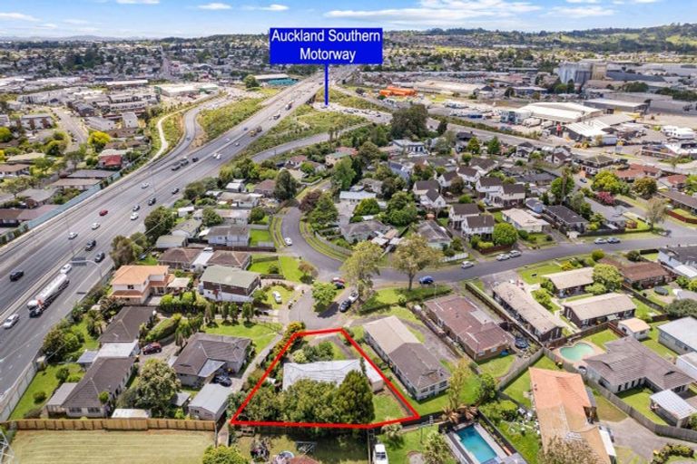 Photo of property in 1/20 Challen Close, Conifer Grove, Takanini, 2112