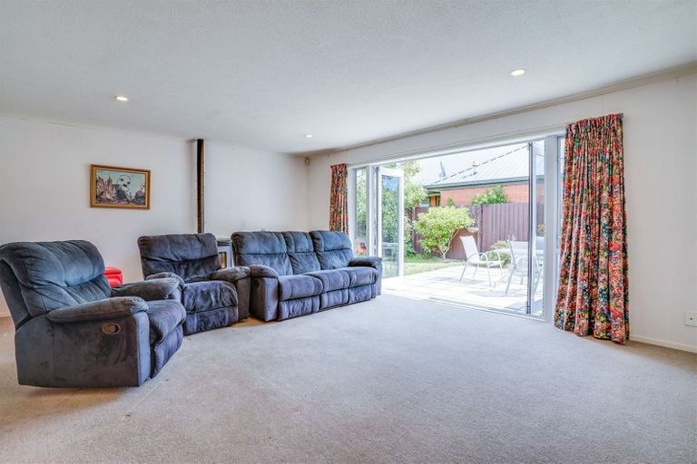 Photo of property in 2 Thoresby Mews, Avonhead, Christchurch, 8042