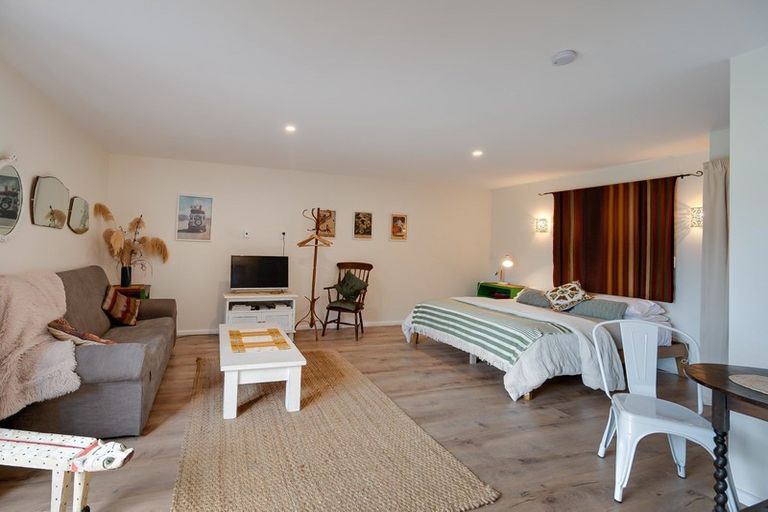 Photo of property in 41 Lookout Drive, Mount Creighton, Queenstown, 9371