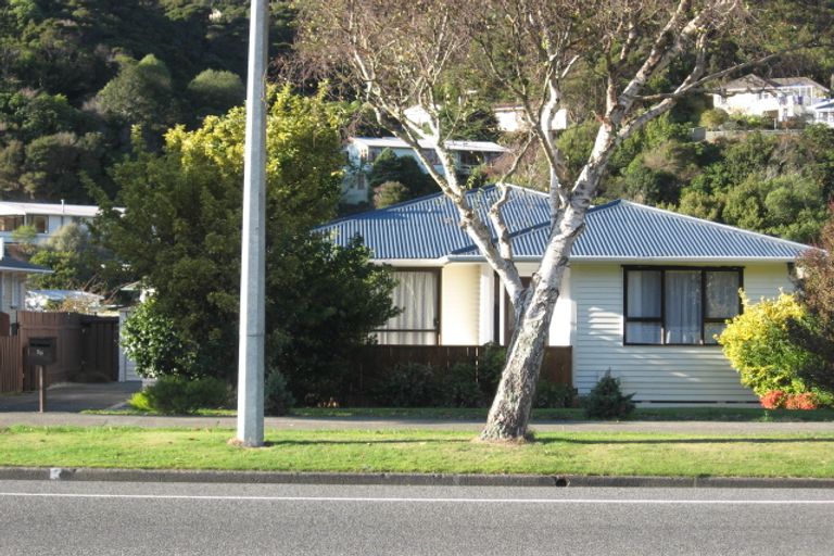 Photo of property in 25 Stokes Valley Road, Stokes Valley, Lower Hutt, 5019