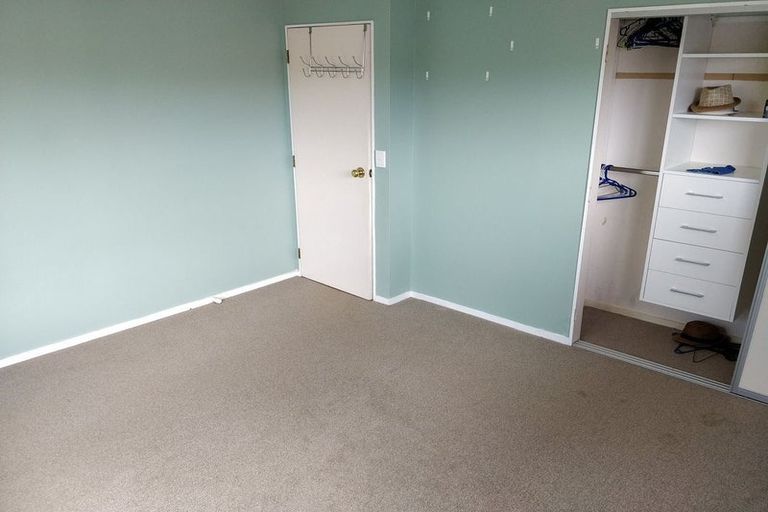 Photo of property in 3/16 Arahoe Road, New Lynn, Auckland, 0600