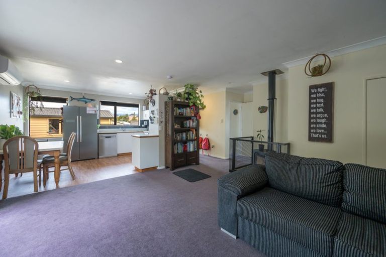 Photo of property in 17e Martin Avenue, Wakefield, 7025