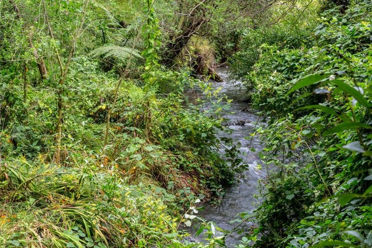 Photo of property in 80 Johnston Street, Featherston, 5710