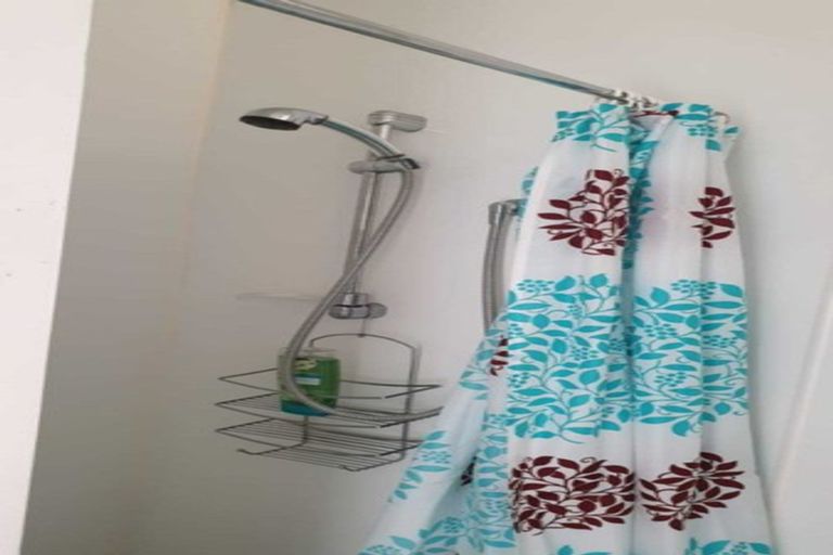 Photo of property in 11 Second Avenue, Urenui, 4377