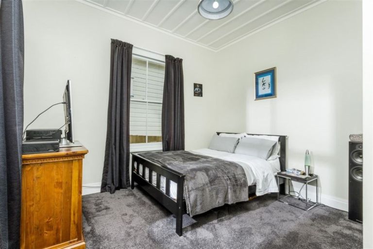 Photo of property in 104 Calliope Road, Stanley Point, Auckland, 0624