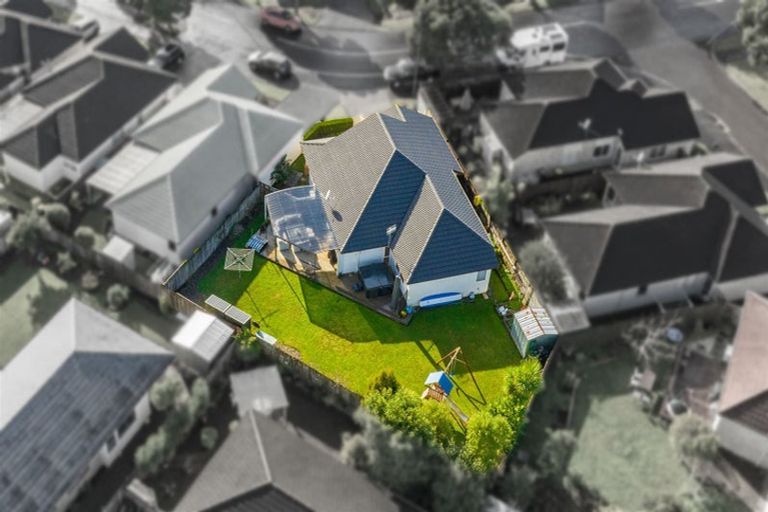 Photo of property in 15 Espalier Drive, Henderson, Auckland, 0612