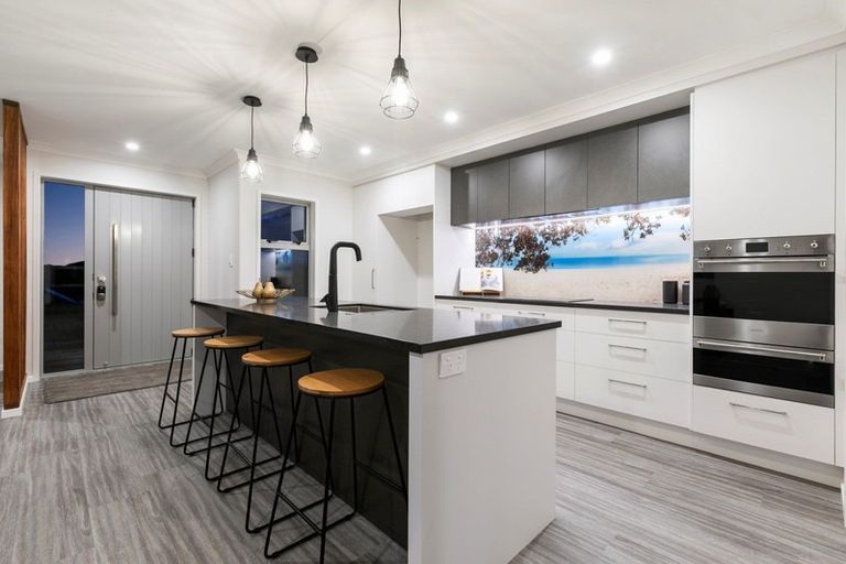 Photo of property in 32 Montiicola Drive, Papamoa Beach, Papamoa, 3118