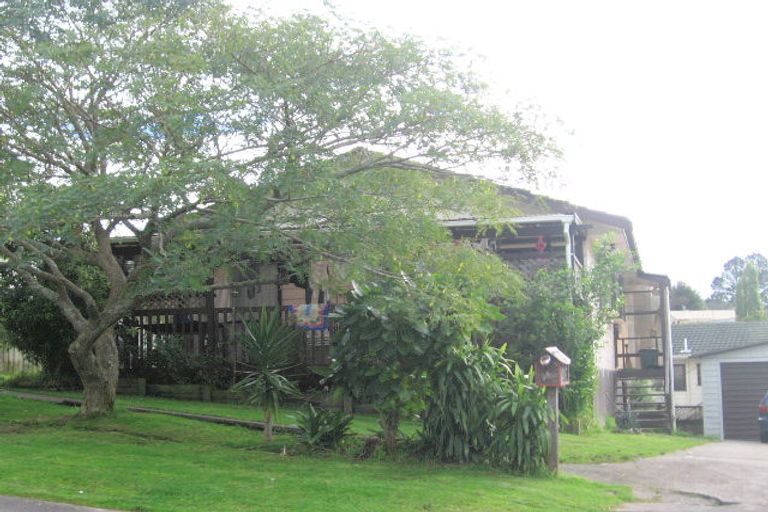 Photo of property in 4 Alidade Place, Massey, Auckland, 0614