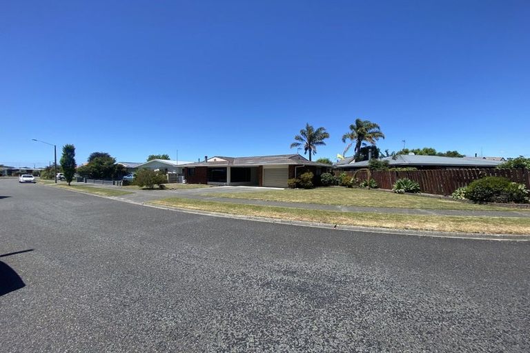 Photo of property in 19 Roskilda Crescent, Taradale, Napier, 4112