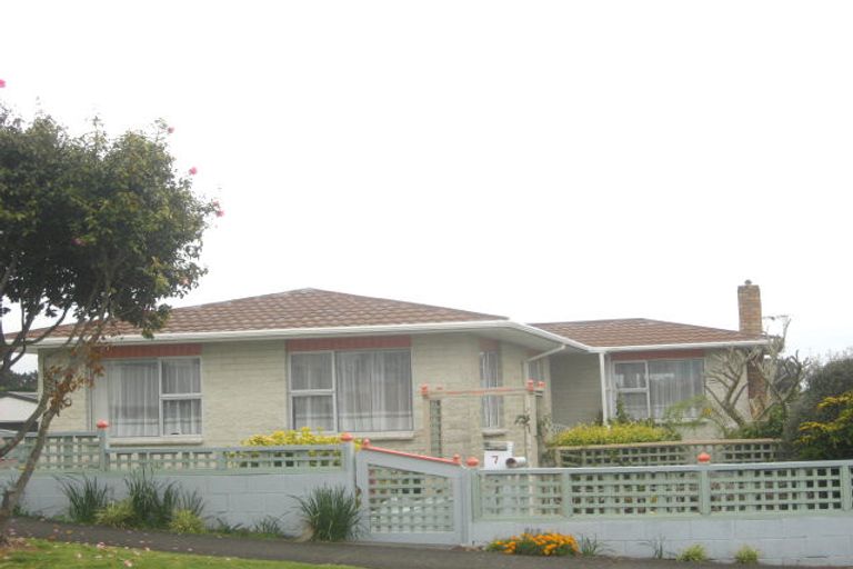 Photo of property in 7 Silby Street, Waitara, 4320