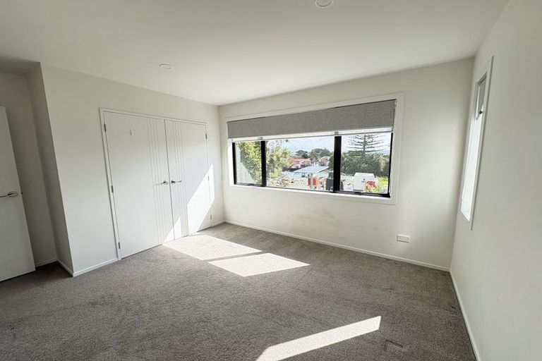Photo of property in 64d Royal Road, Te Atatu South, Auckland, 0610