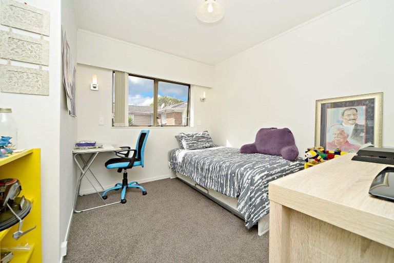 Photo of property in 21b Sunnypark Avenue, Rosehill, Papakura, 2113