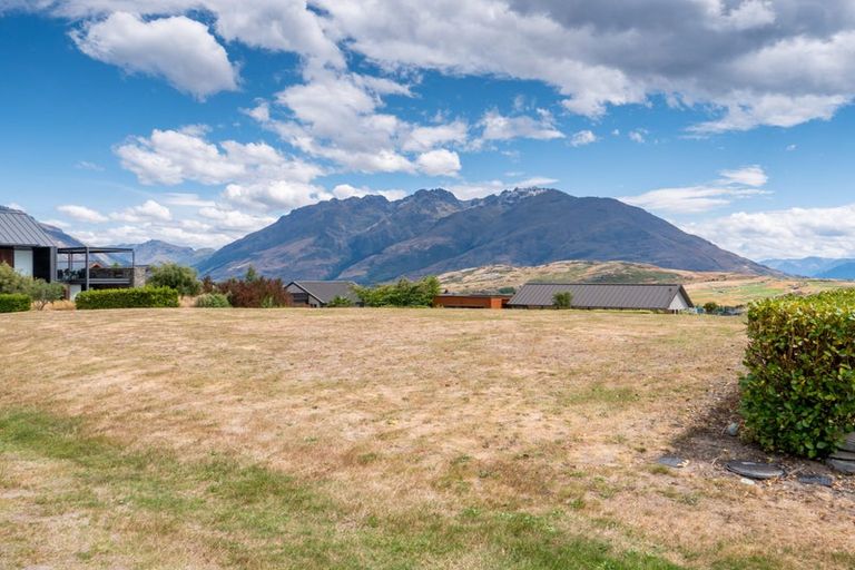 Photo of property in 10 Glenfiddich Road, Jacks Point, Queenstown, 9371