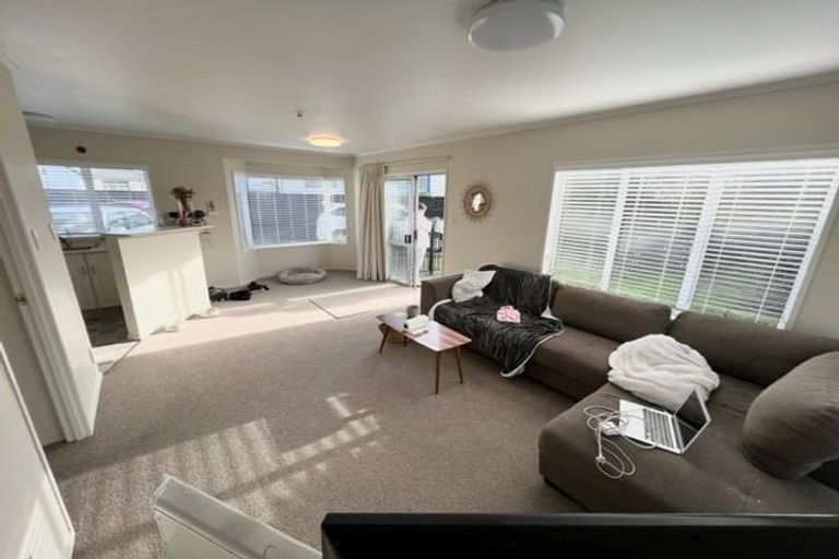 Photo of property in 122b Victoria Street, Cambridge, 3434