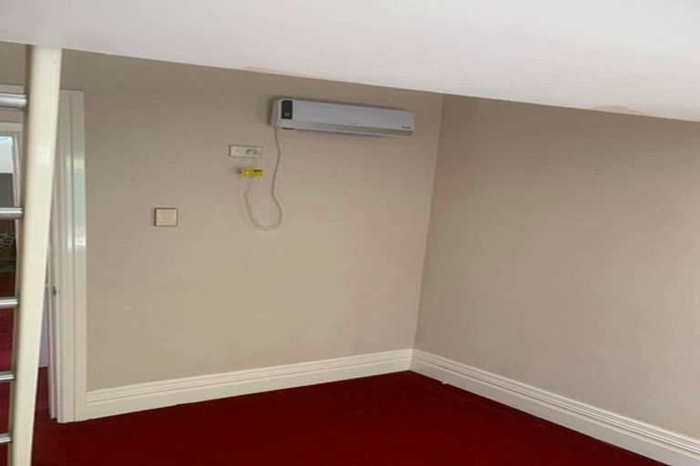 Photo of property in 6-10 Mudges Terrace, Newtown, Wellington, 6021