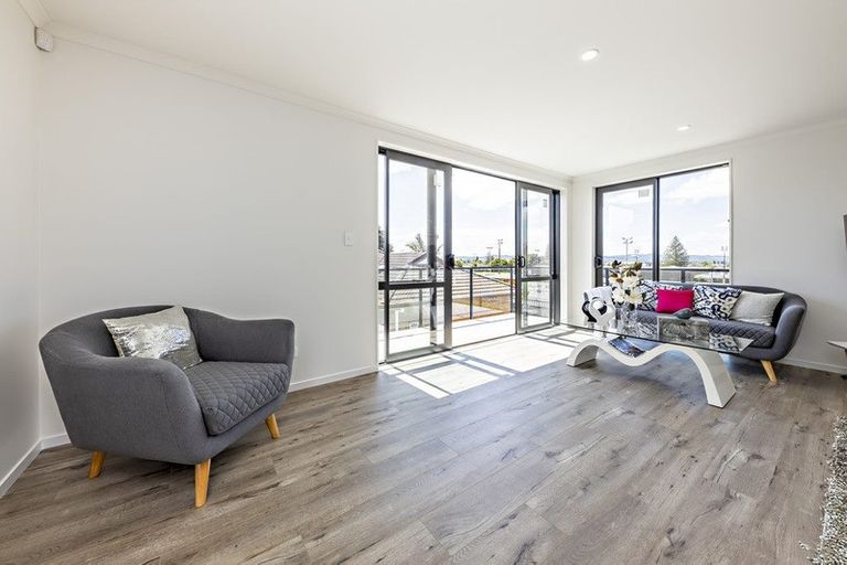 Photo of property in 8/17 Alfriston Road, Manurewa East, Auckland, 2102