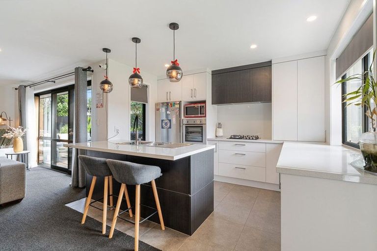 Photo of property in 25 Captain Mitchell Drive, Opaheke, Papakura, 2113