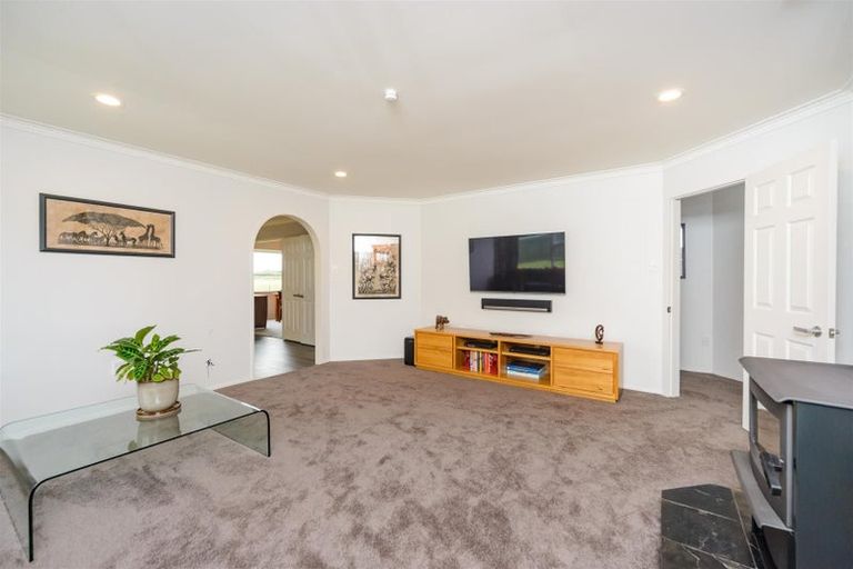 Photo of property in 130 Parewanui Road, Bulls, 4894