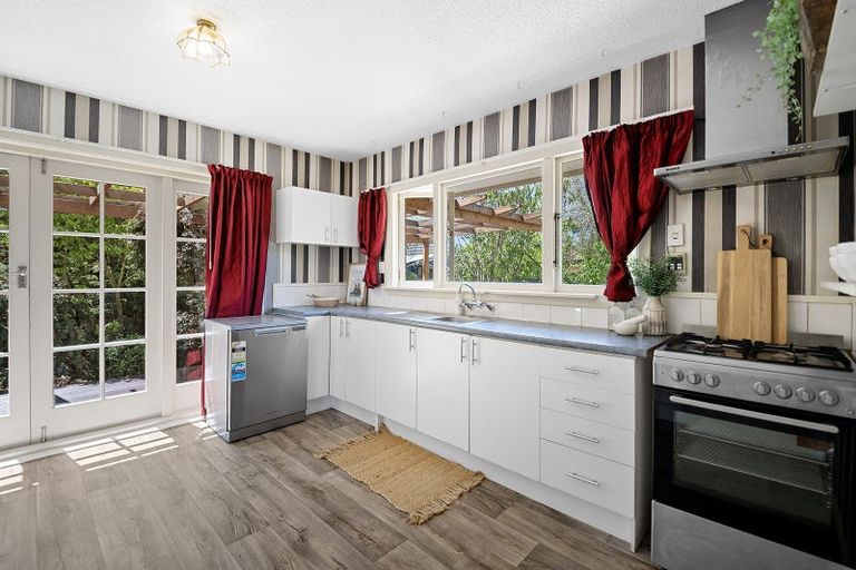 Photo of property in 8 Merton Place, Bryndwr, Christchurch, 8053