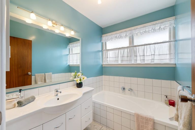 Photo of property in 317 Waimairi Road, Ilam, Christchurch, 8041