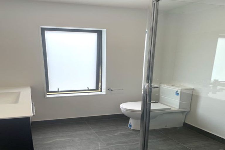 Photo of property in 11 Fancourt Street, Karori, Wellington, 6012