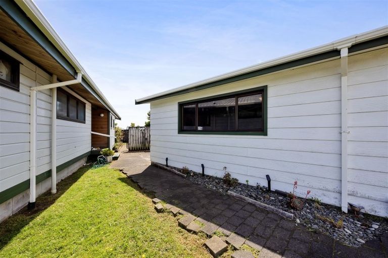 Photo of property in 5 Penrod Drive, Bell Block, New Plymouth, 4312