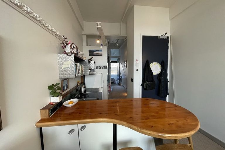 Photo of property in Qba Apartments, 2n/51 Webb Street, Mount Cook, Wellington, 6011