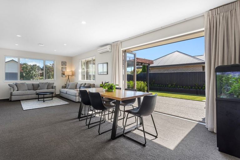 Photo of property in 15 Melville Crescent, Rolleston, 7614