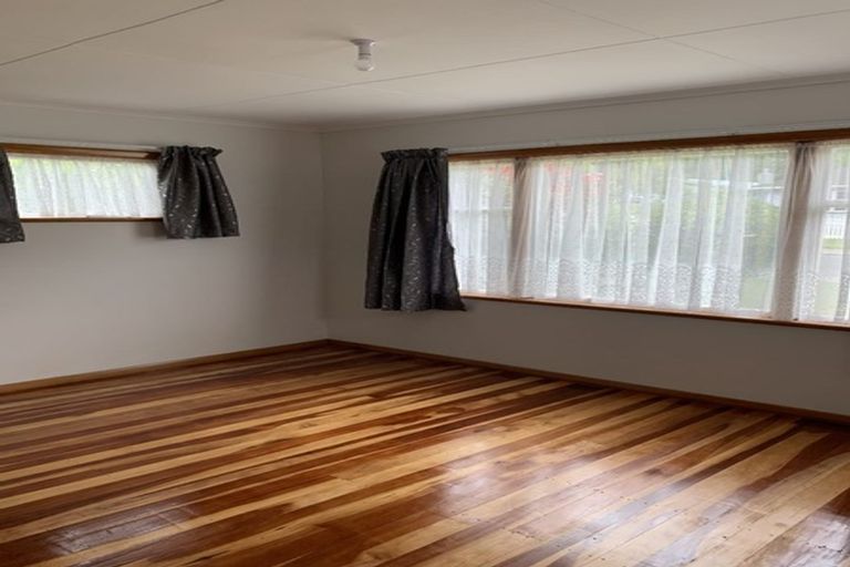 Photo of property in 17 Sunny Grove, Wainuiomata, Lower Hutt, 5014