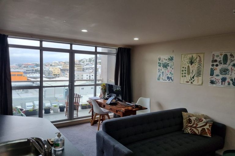 Photo of property in Grandstand Apartments, 12/80 Kent Terrace, Mount Victoria, Wellington, 6011