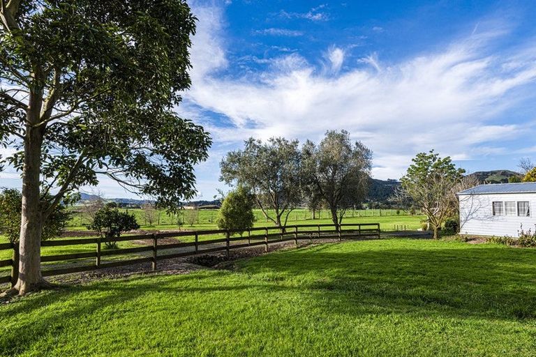 Photo of property in 44 Waipapa Road, Matarau, Whangarei, 0176