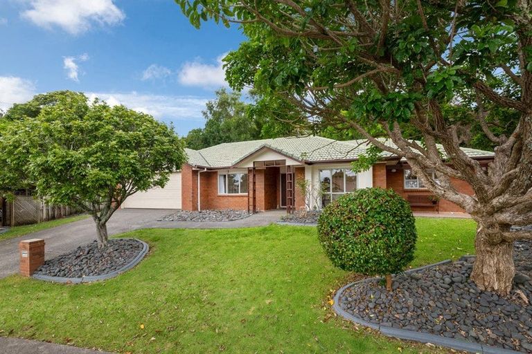 Photo of property in 13 Phoebe Meikle Place, Torbay, Auckland, 0630