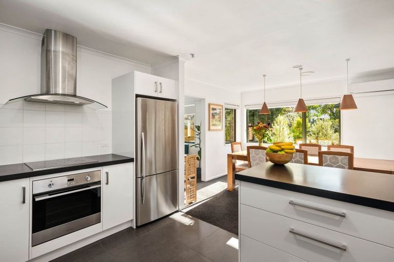 Photo of property in 35 Warwick Drive, Lynmore, Rotorua, 3010