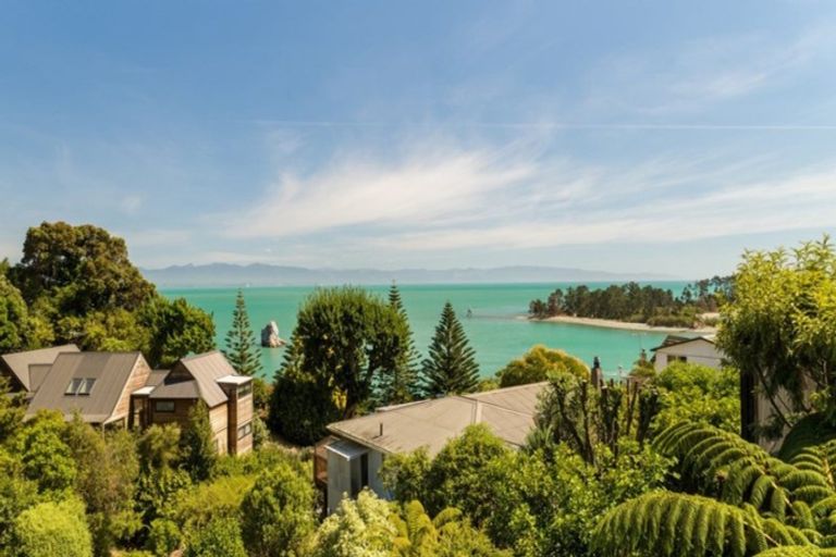 Photo of property in 30 Whitby Road, Britannia Heights, Nelson, 7010