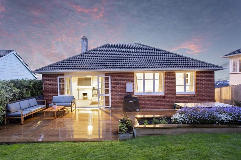 Photo of property in 52 Aberdeen Road, Saint Clair, Dunedin, 9012