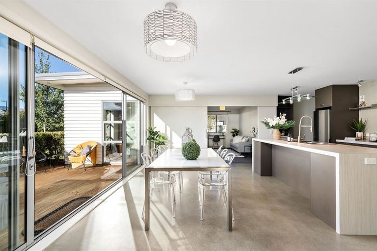 Photo of property in 12 Mystery Grove, Lake Hayes, Queenstown, 9304