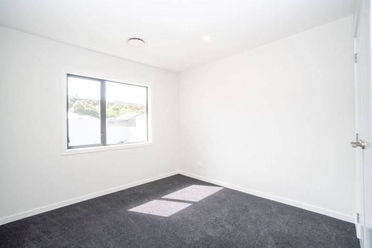 Photo of property in 28 Freedom Drive, Kelvin Grove, Palmerston North, 4414
