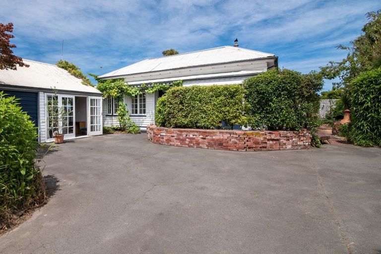 Photo of property in 21 Ayr Street, Riccarton, Christchurch, 8011