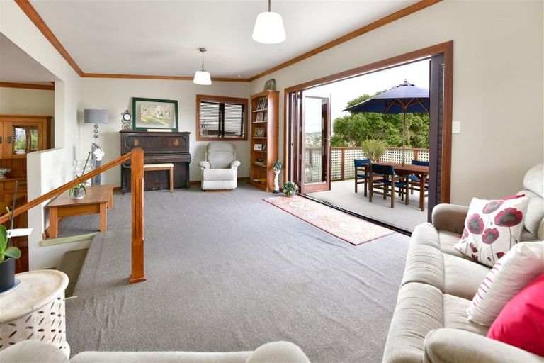 Photo of property in 64a Tiri Road, Manly, Whangaparaoa, 0930