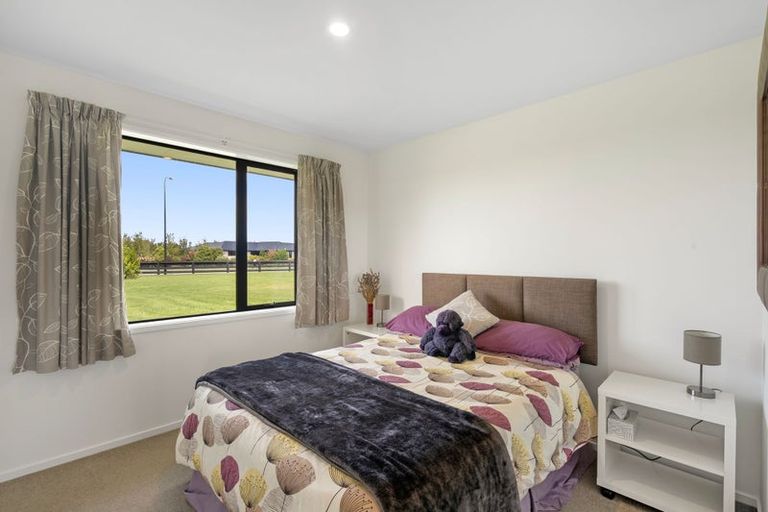 Photo of property in 24 Whitcombe Place, Darfield, 7571