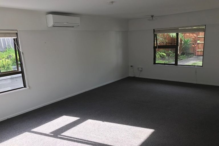 Photo of property in 3/59 Norwood Road, Bayswater, Auckland, 0622