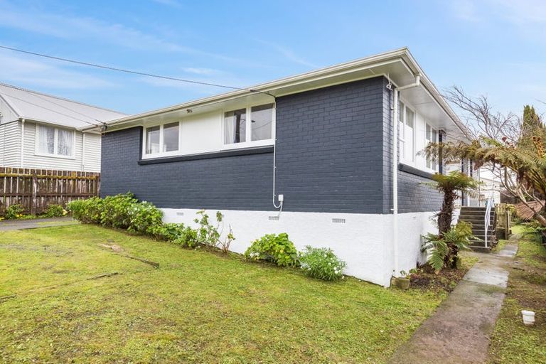 Photo of property in 91 Astrolabe Street, Cannons Creek, Porirua, 5024