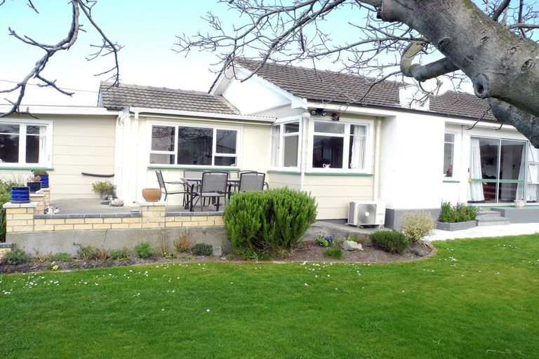 Photo of property in 17 Rugby Street, Waimate, 7924