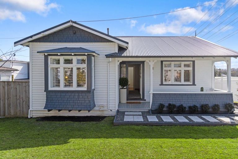 Photo of property in 38 Aramoana Avenue, Devonport, Auckland, 0624