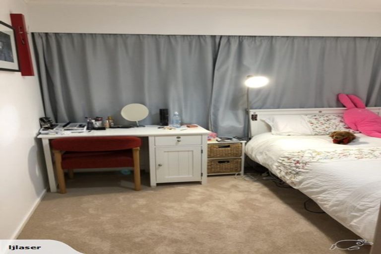 Photo of property in 247 Sunset Road, Sunnynook, Auckland, 0632