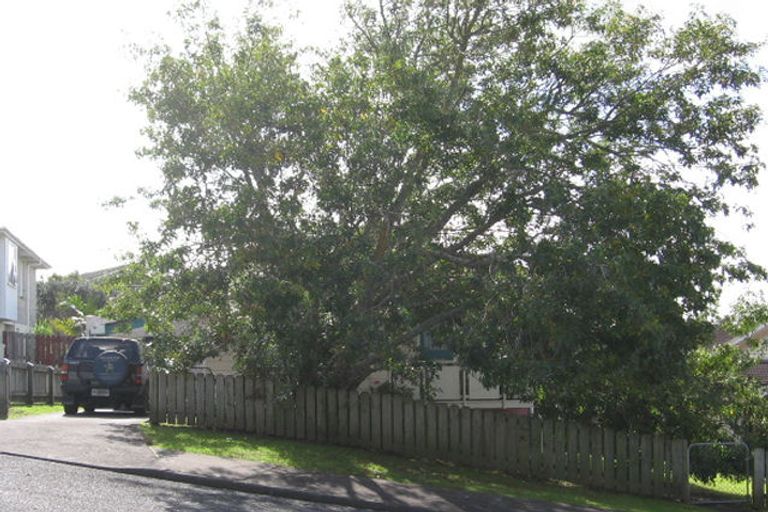 Photo of property in 9 Reverie Place, Massey, Auckland, 0614